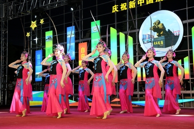 掃黑除惡暖民心，鹽池文藝進(jìn)鄉(xiāng)村——一場(chǎng)深入人心、凝聚共識(shí)的專(zhuān)題文藝匯演